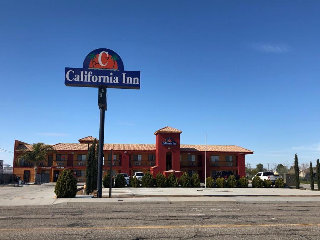 California Inn Hotel And Suites Adelanto Us 395 Buitenkant foto